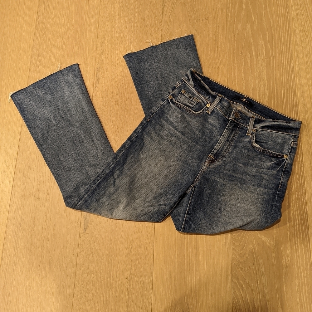 Cropped raw hem jeans